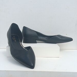 Kenneth Cole Black Pointed Flats Leather Size 10